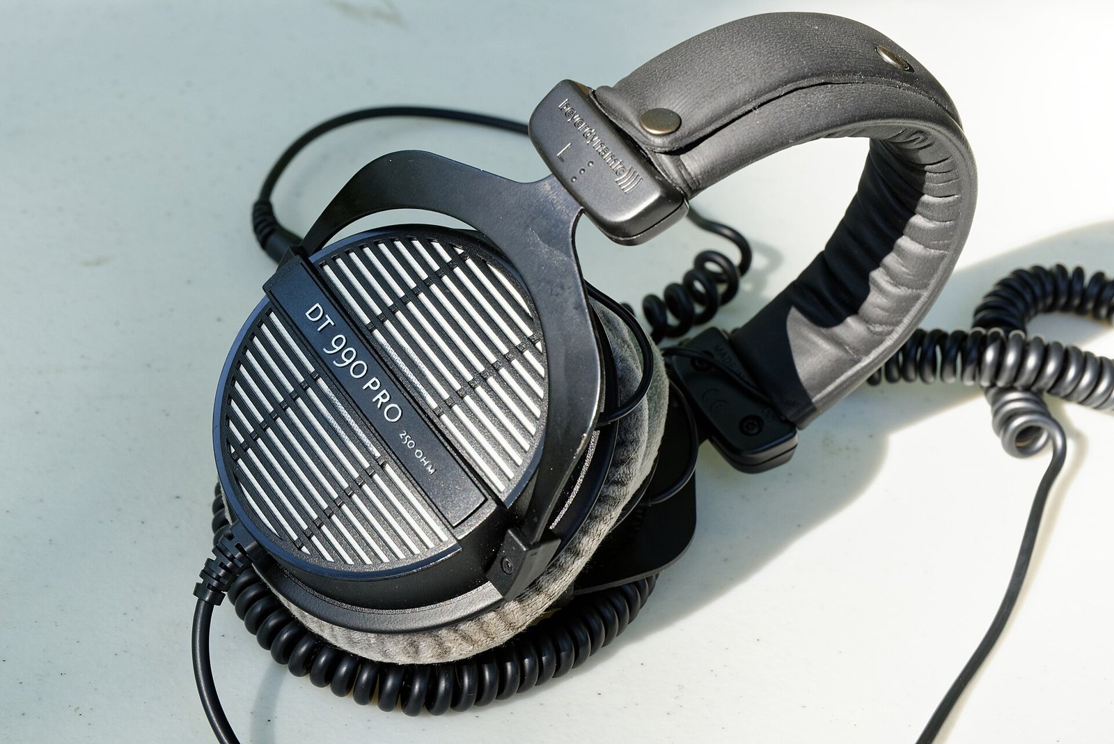 Casque Beyerdynamic DT 990 Pro ouvert pour la musique électronique