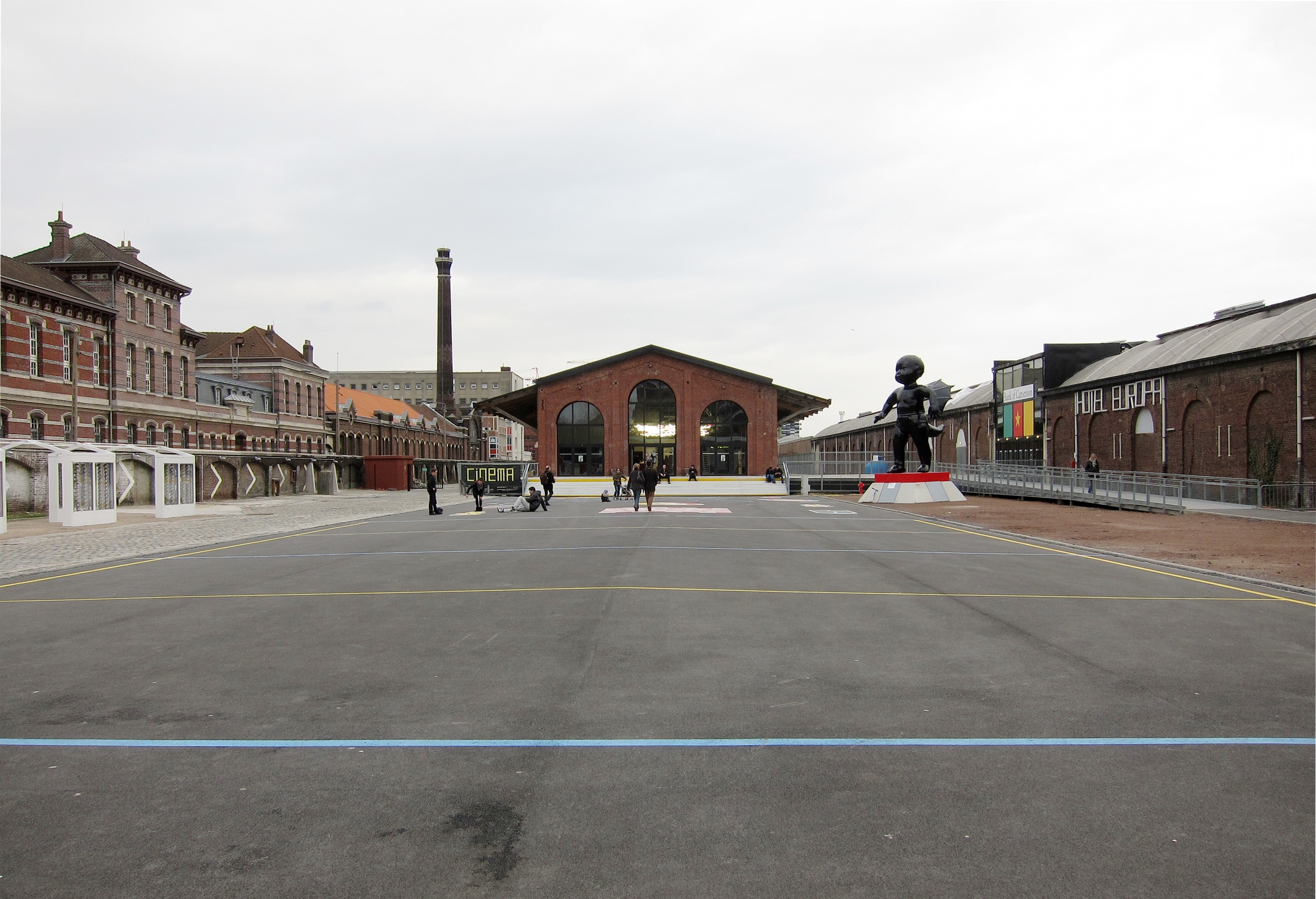 LBAT (soirées warehouse techno) a Lille