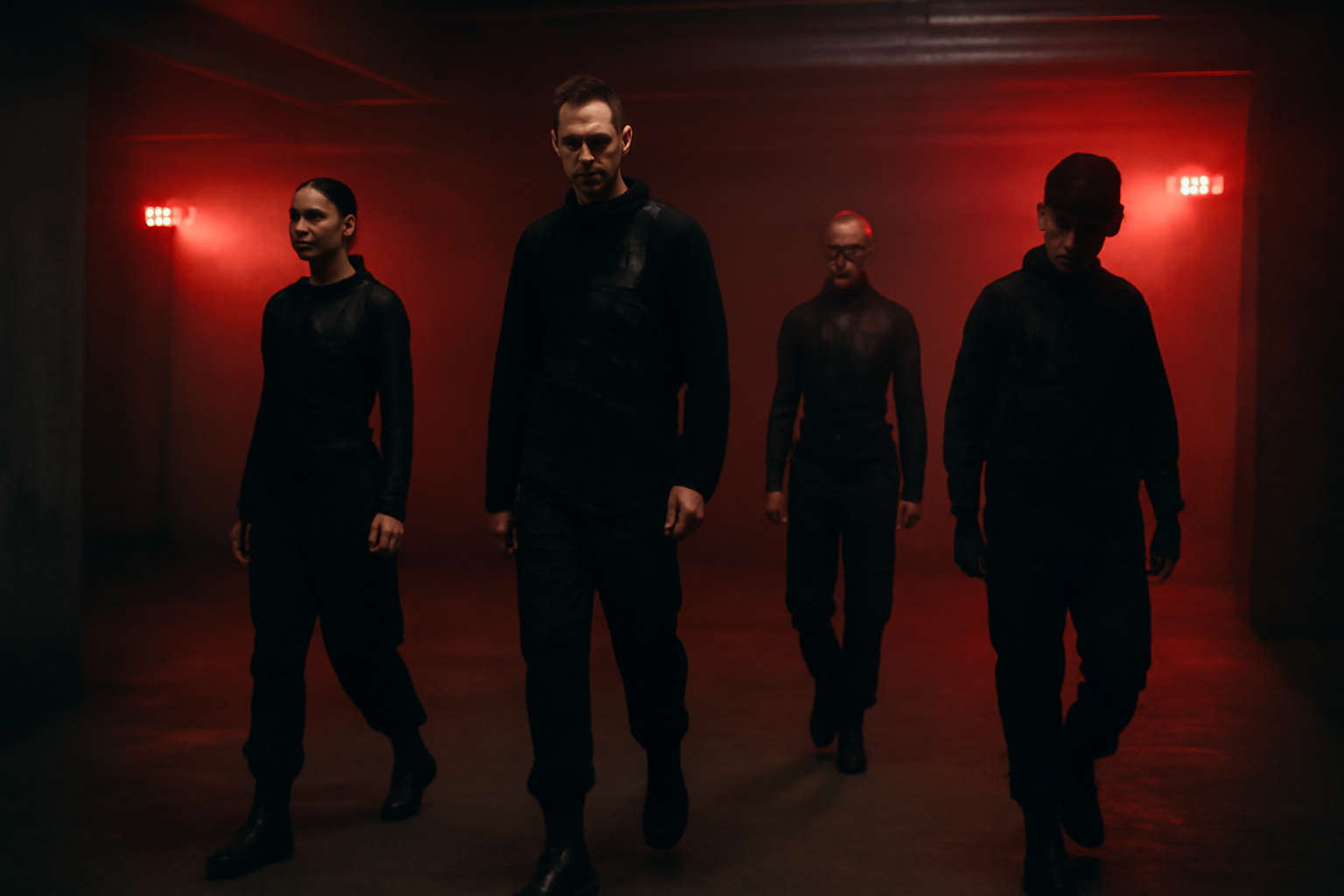 Look rave techno 2020s Berghain all black techwear industrial