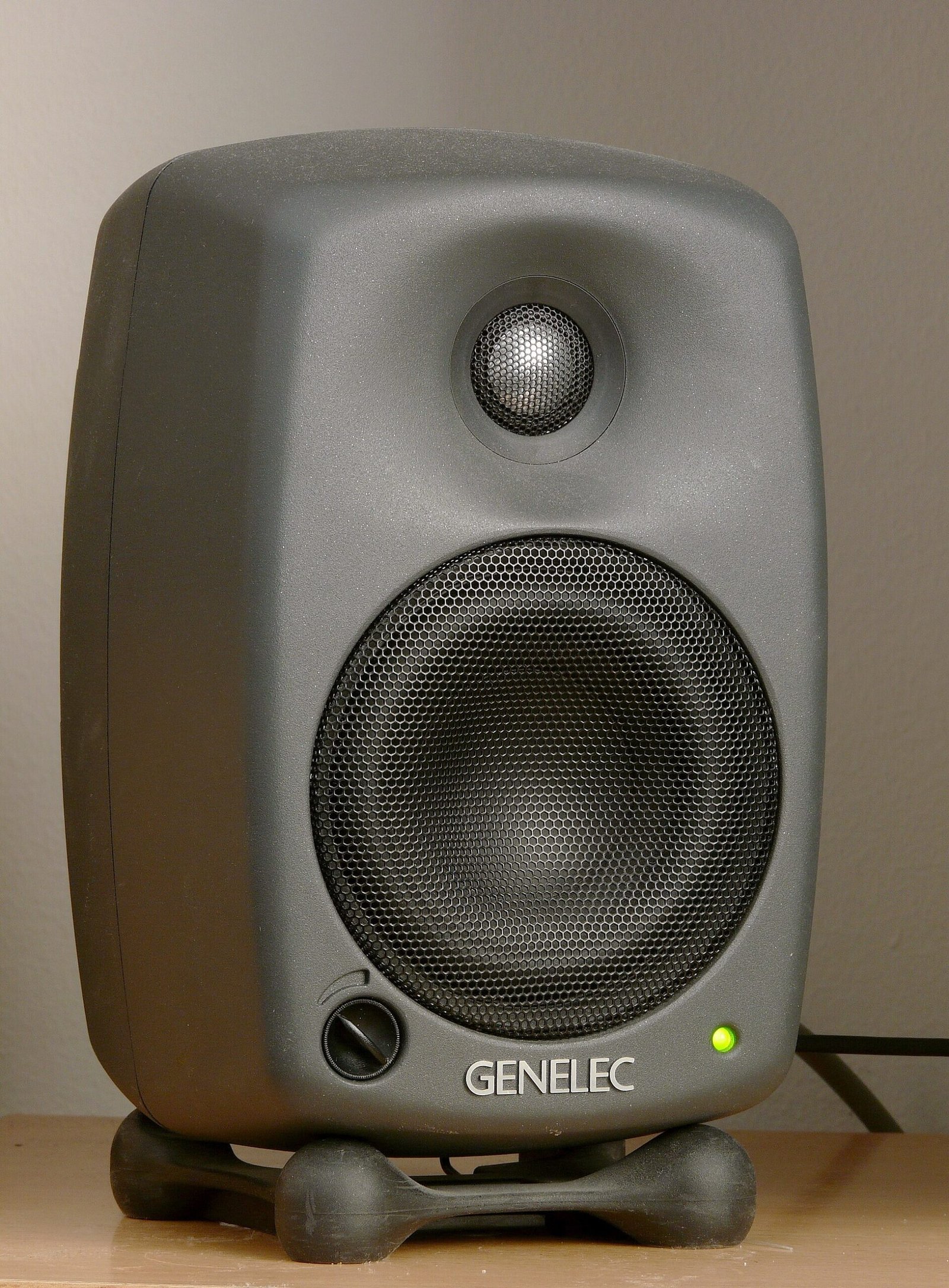 Enceinte de monitoring Genelec 8020