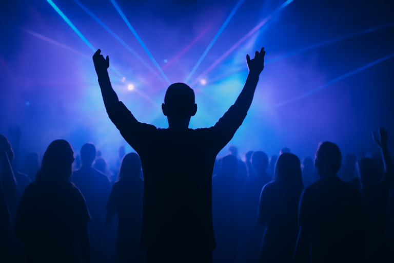 Lire la suite à propos de l’article Sortir en rave seul : le guide pour depasser la peur et vivre la meilleure soiree de ta vie